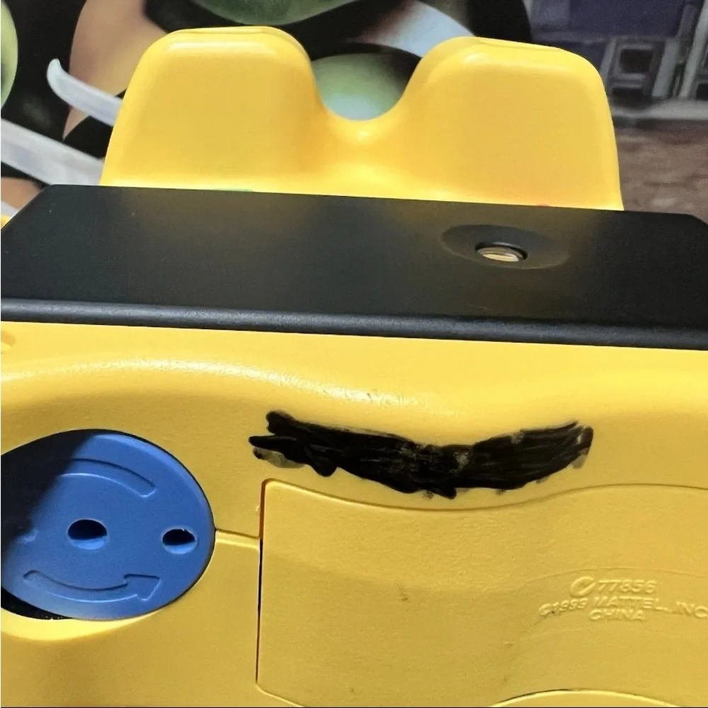 Fisher Price 1999 Perfect Shot Kids 35mm Film Camera-Read Descripton - Picture 7 of 10